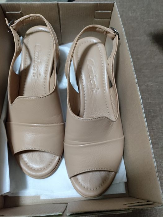 Продам босоножки