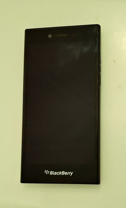 Blackberry Leap, Черен, зарядно, слушалки