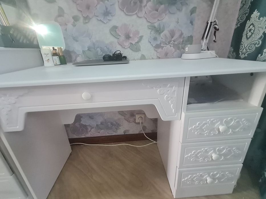 Продам спальный гарнитур для девочек