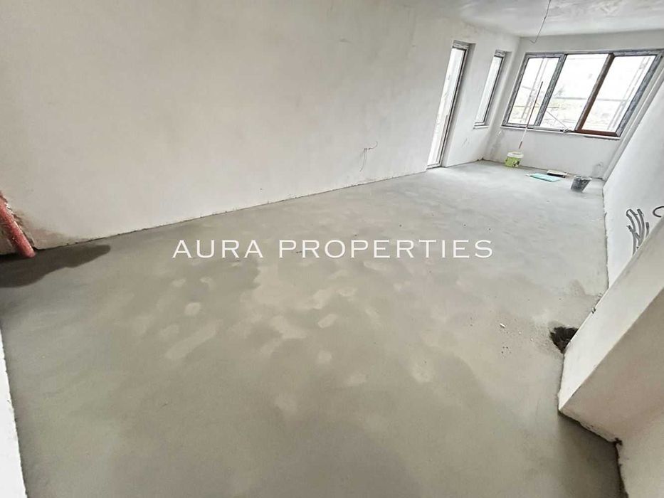 Продава се Тристаен апартамент в Разград, Житница - 117 кв.м за 1090 €/кв.м - Снимка #1