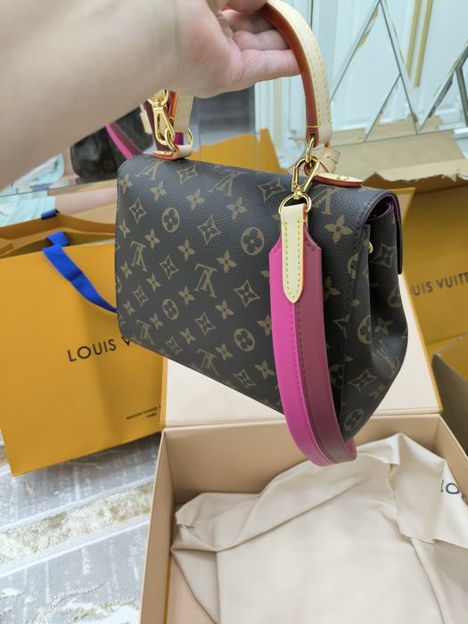Сумка Louis Vuitton Cluny BB