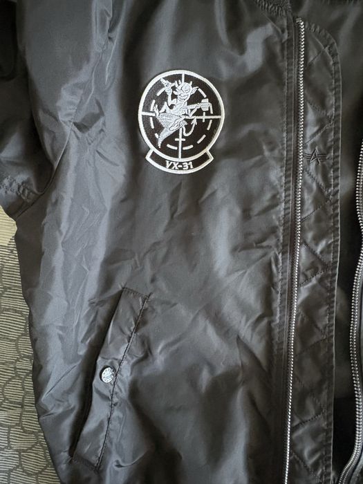 ALPHA Industries бомбър яке