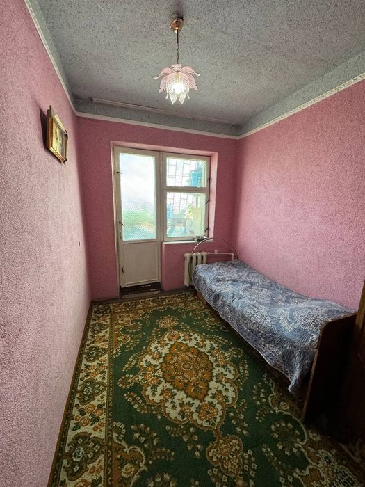 Diqqat uy sotiladi !!! Olmaliq shahar   nijniy terrasada