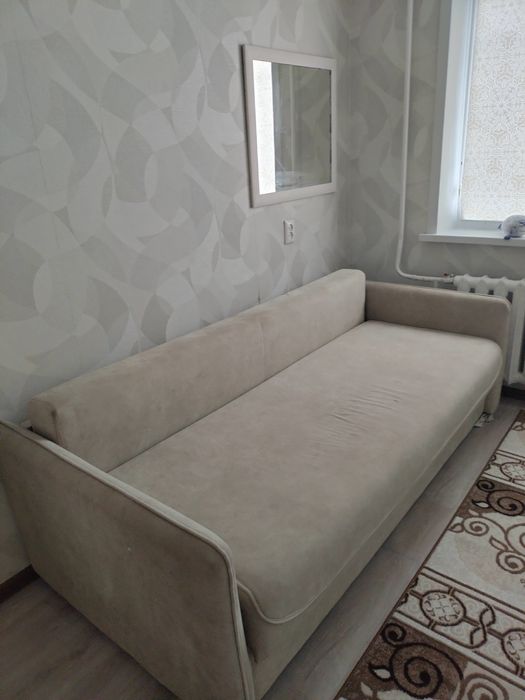 Продается диван в хорошем состоянии