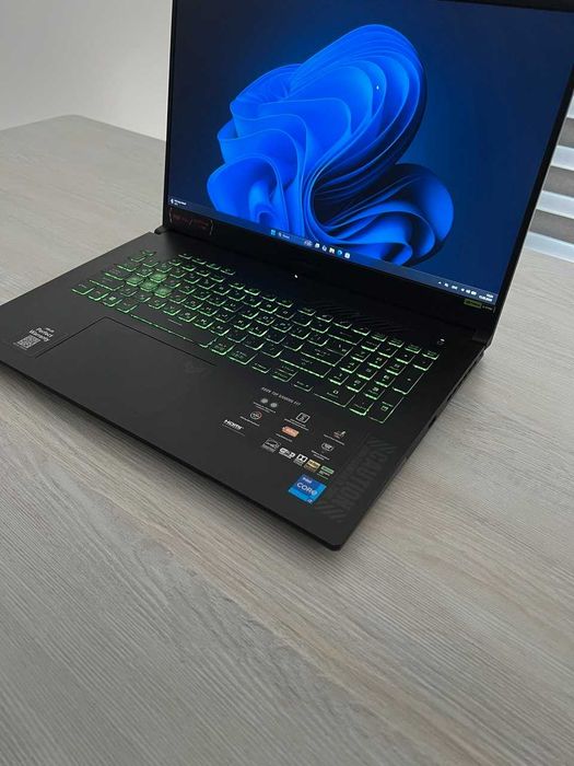 ASUS TUF Gaming F17 i7-13620H / RTX 4050 / 16GB DDR5 / 512GB SSD