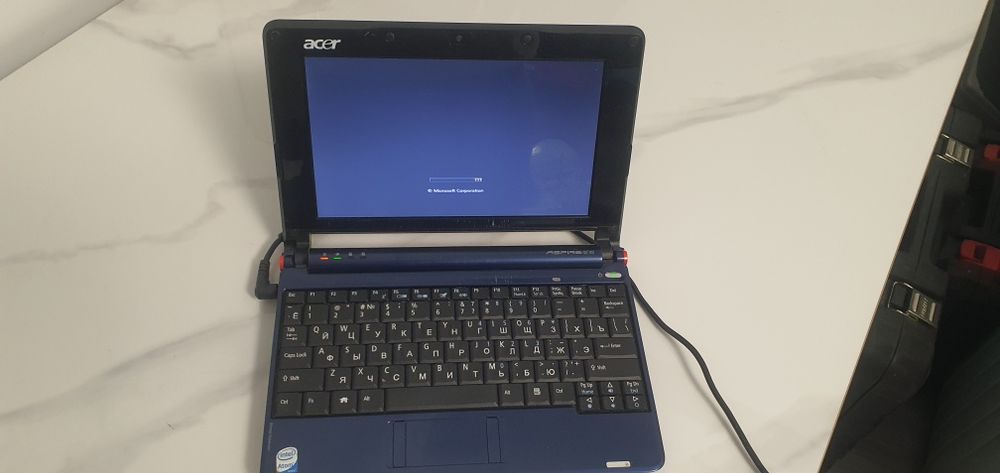 Срочно продам мини ноутбук