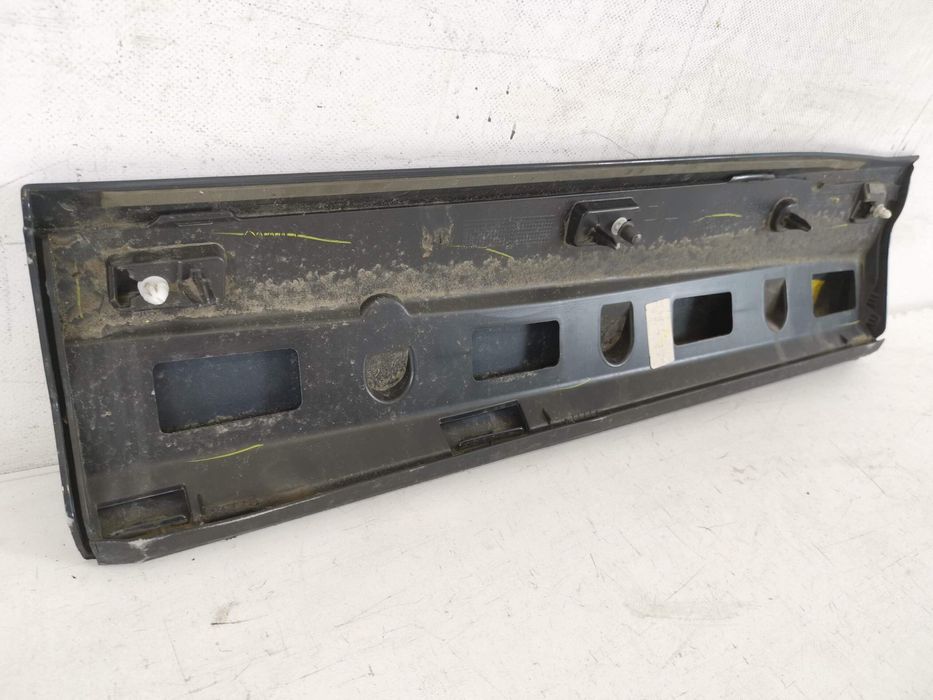 Ауди Q3 / Audi Q3 F3 [Лява задна странична лайсна, S-Line оригинален,