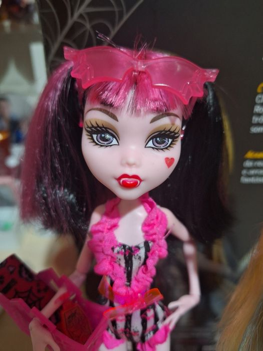 Дракулаура Monster high