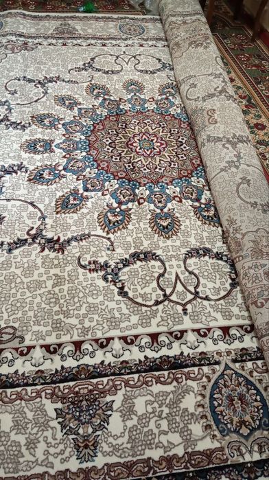 Янги тутилмаган гилам сотилади