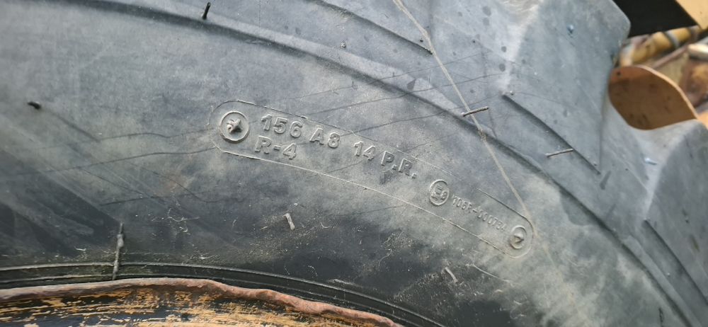 Roti/ cauciucuri 16.9 R28 buldoexcavator CAT