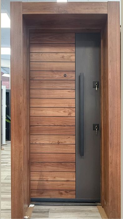 Входна врата облякана каса В stone