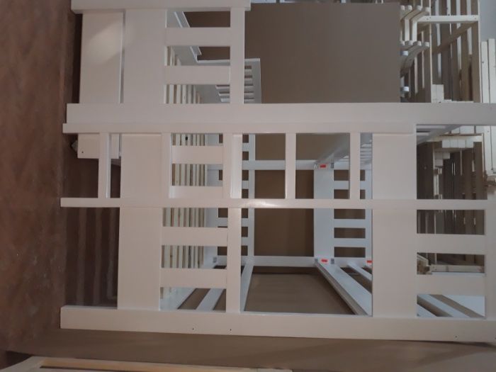 TRANSPORT GRATUIT.Pat etajat din lemn masiv cod 3007