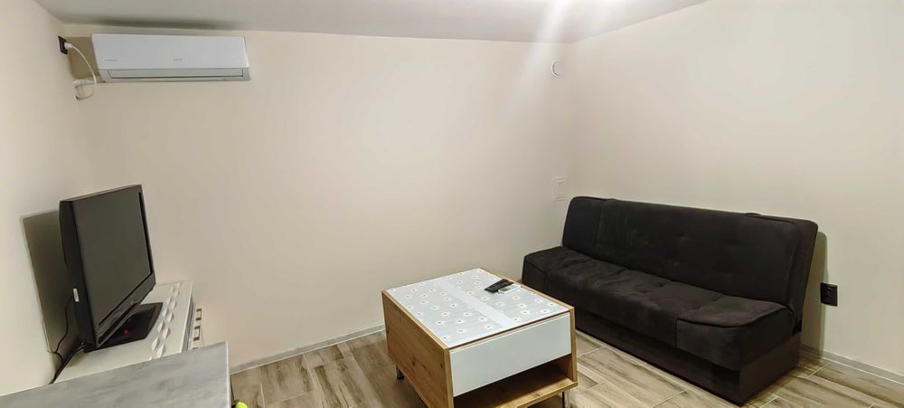 Дава се под наем Етаж от къща в Варна, Аспарухово - 40 кв.м за 359.04 € - Снимка #3