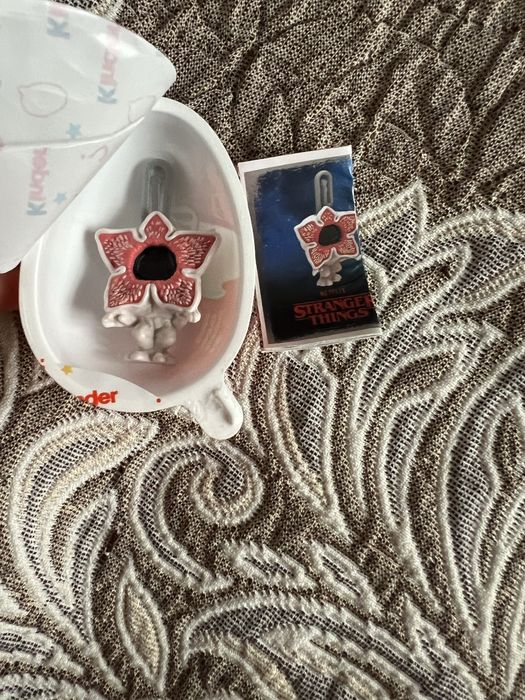 игрушки очень страные дела