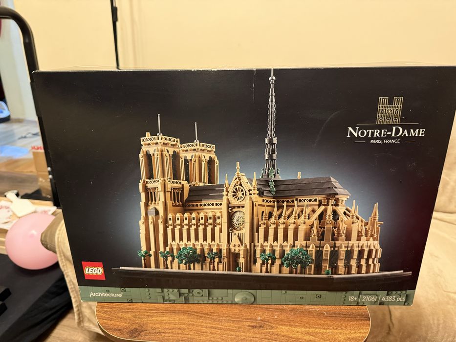 LEGO Notre dame de Paris Nou Sigilat 21061