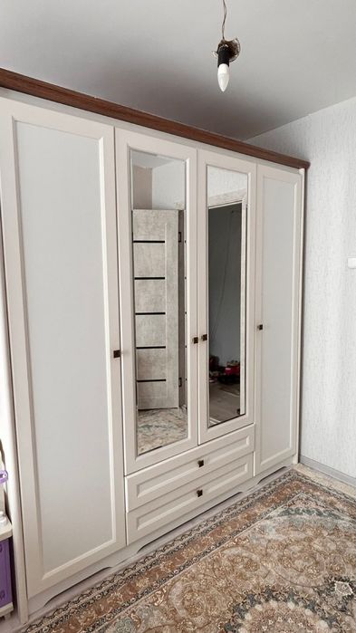 Продам спальный гарнитур