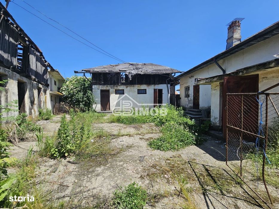 Casa cu 995 mp la Sosea - Viisoara