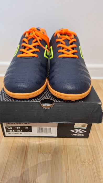 Ghete fotbal umbro rabona mărimea 37 noi