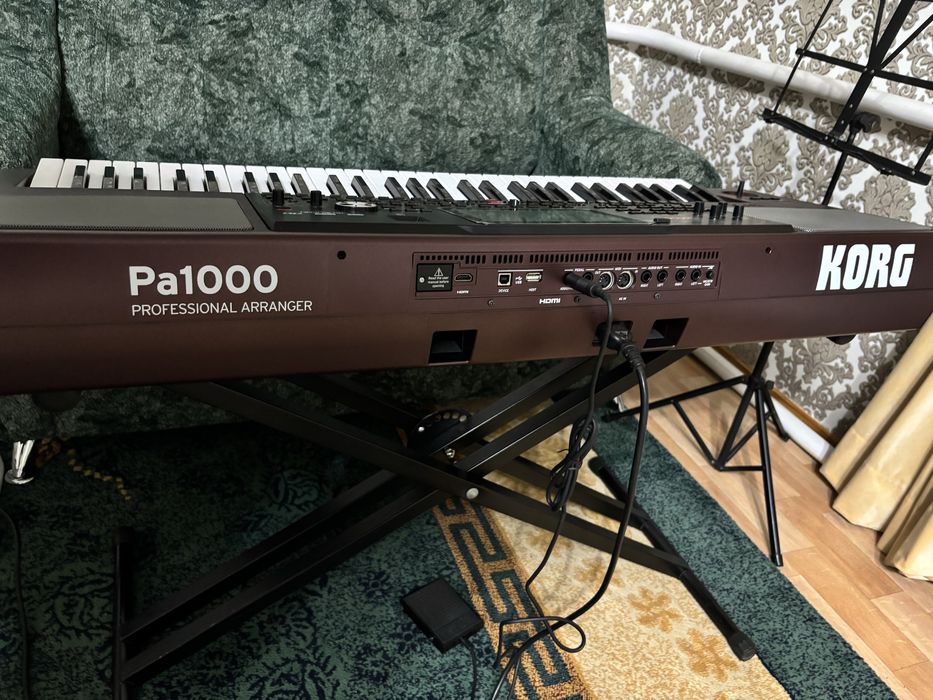 Синтезатор Korg pa 1000