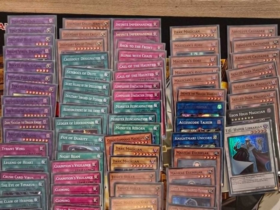 Карти Yu-Gi-Oh (73бр) + Мат + Кутия - ПРОЧЕТИ ОБЯВАТА