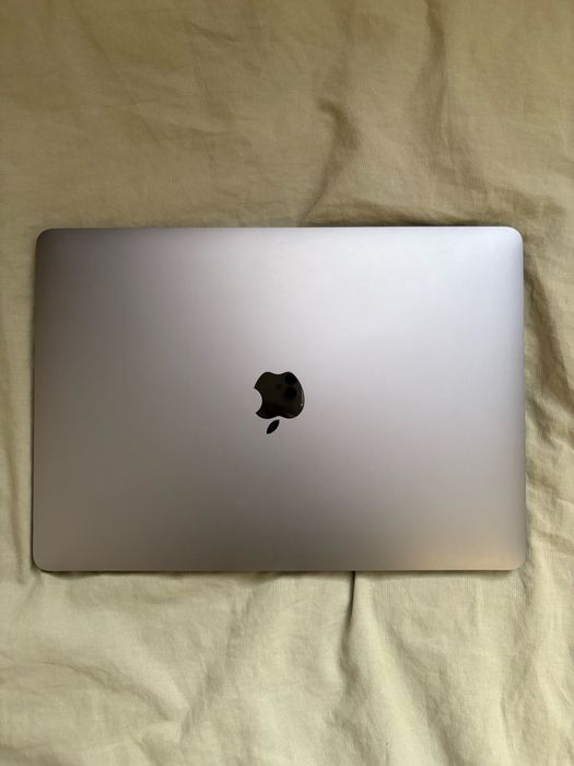 Продам Macbook Pro