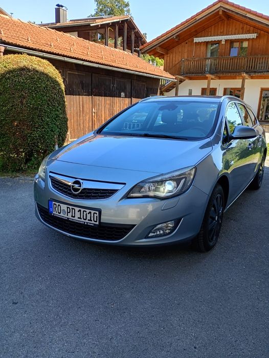 De vanzare opel astra 2012 disel