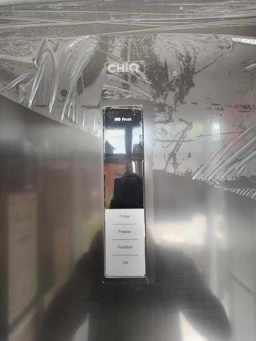 *НОВО* No frost Хладилник с фризер CHiQ  357 Литра ,200 см