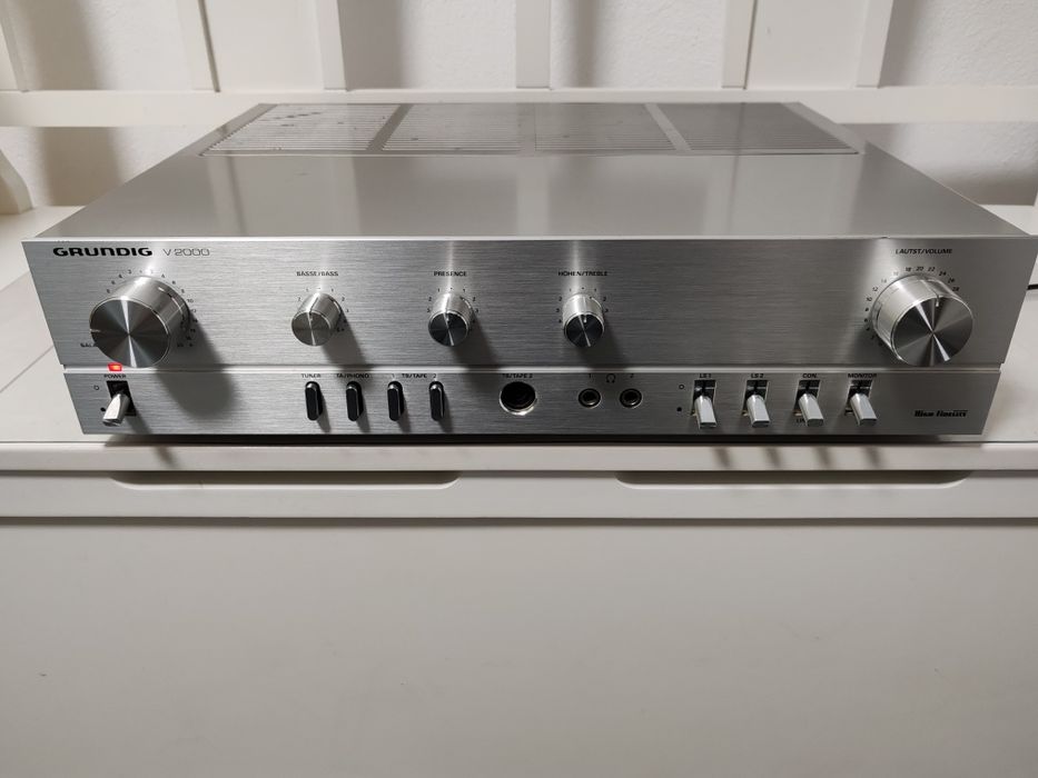 Grundig V 2000, Germania