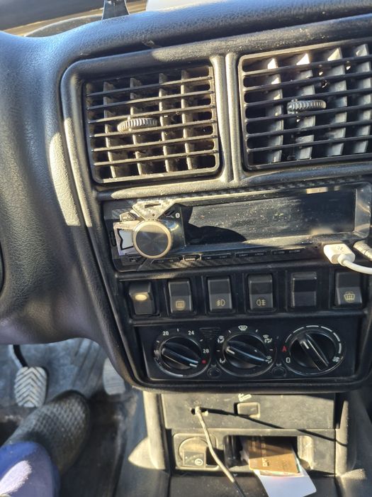 Автомобиль Волга 31105