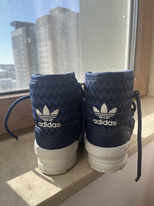 Продам детские сапоги Адидас