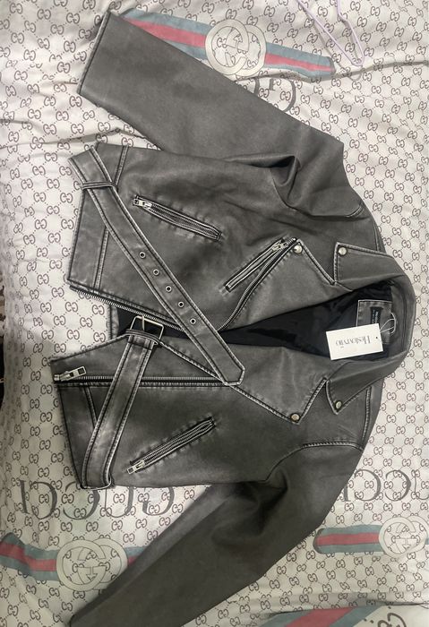 Новый Кожанка женские L размер