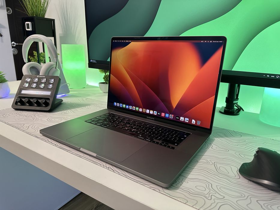 Macbook Pro 2019 I7, 16GB Ram, 512GB SSD