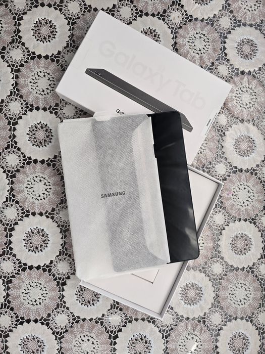 Tableta Samsung Galaxy Tab A9, 64GB, 8.7", cu Slot SIM / 4G, Nouă