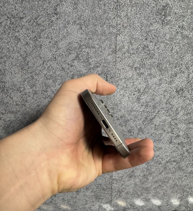 iPhone 15 Pro Max 256gb, 88%