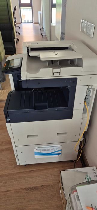 Мултифункцоинален цветен принтер Xerox VersaLink C7030