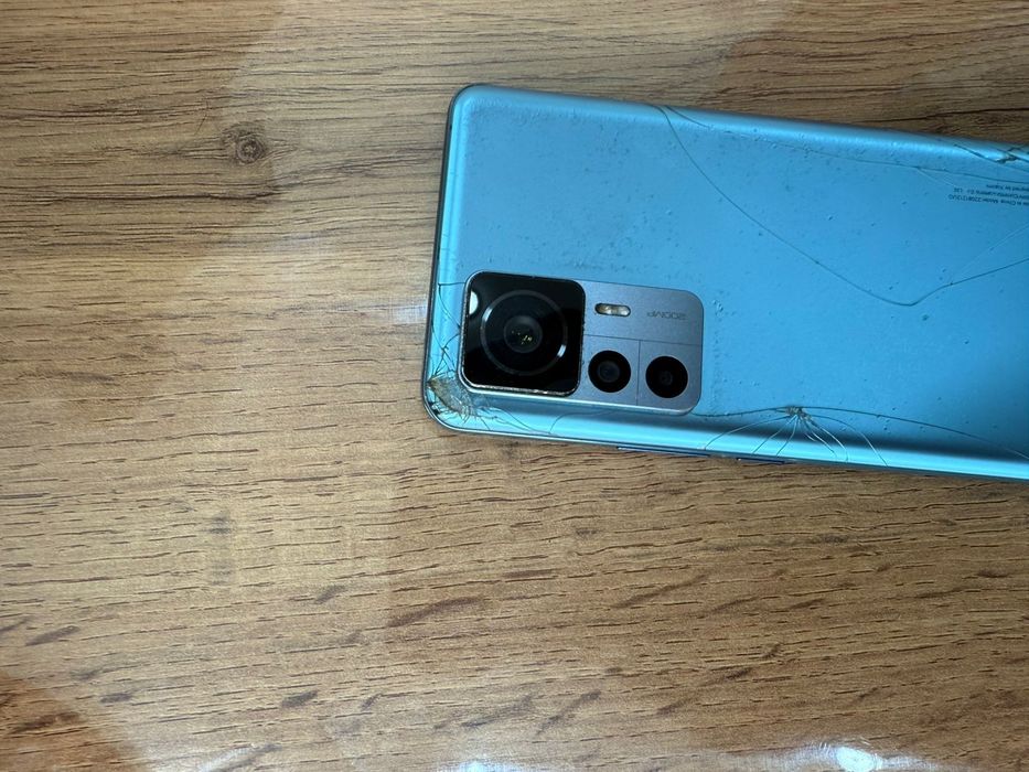 Продам смартфон Xiaomi 12T Pro