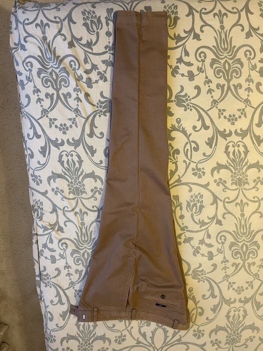 Vand pantaloni Hugo Boss. Oferta!!!