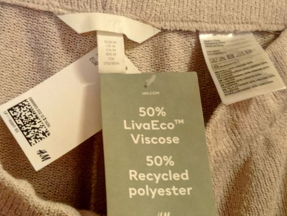 Set doua perechi pantaloni scurți( mas.M și mas L)și o bluza mas L-H&M