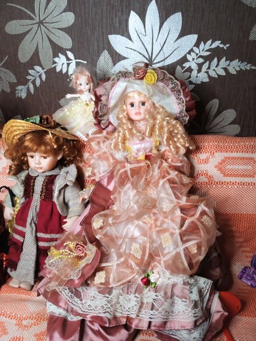 Куклы коллекционные в хорошем состоянии