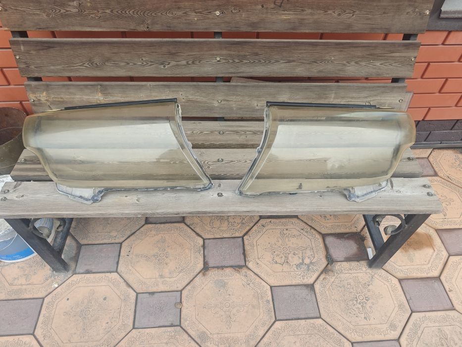 Стекла фар б/у Land Cruiser 200