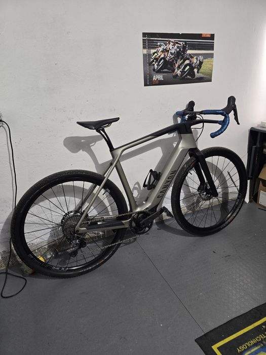 Карбонов електрически гравел велосипед Canyon bosch performance cx