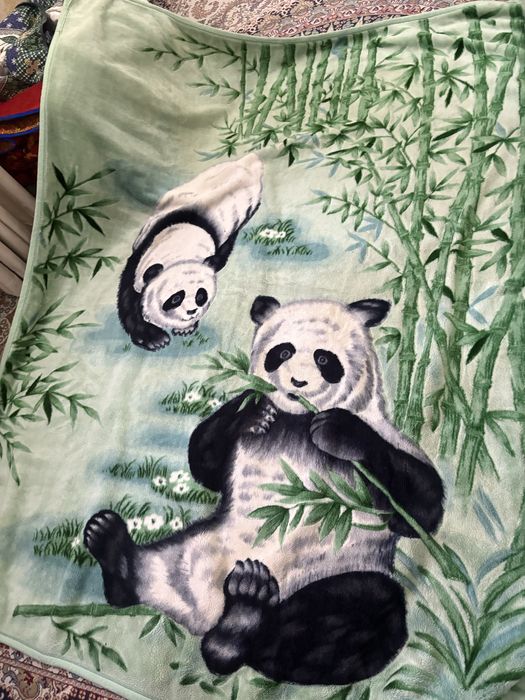 Подушки, постельное белье, полотенце, плед, покрывало