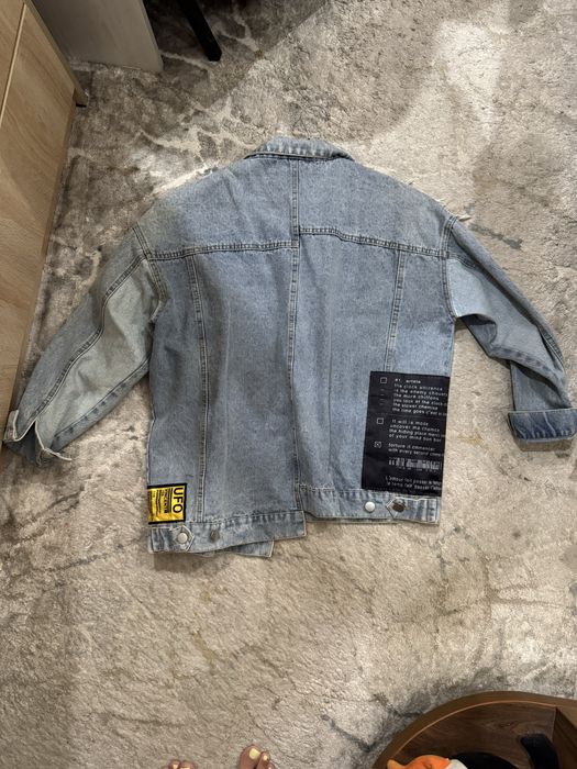 Джинсовая женская куртка