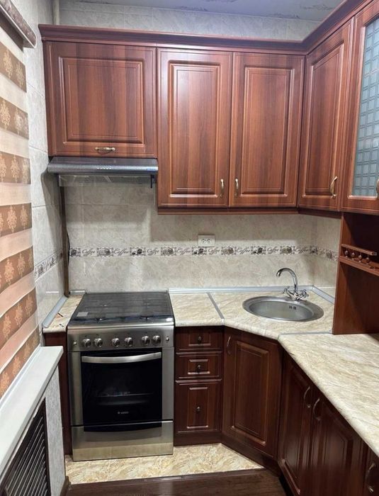 Sergeli Yarmarka bozori metro yonida kvartira arendaga beriladi