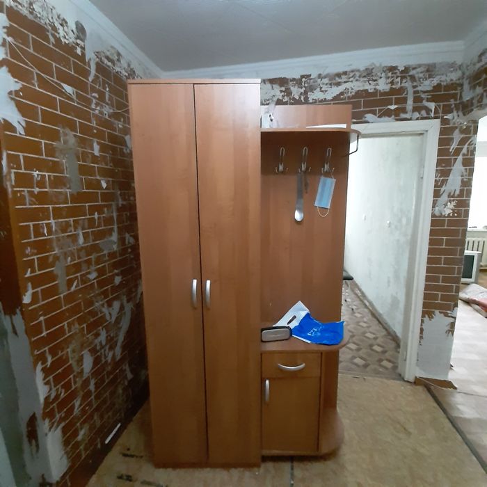 Продам прихожую б.у