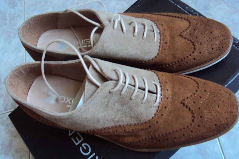 Продавам № 37 и 38 чисто нови от естествен велур испански обувки