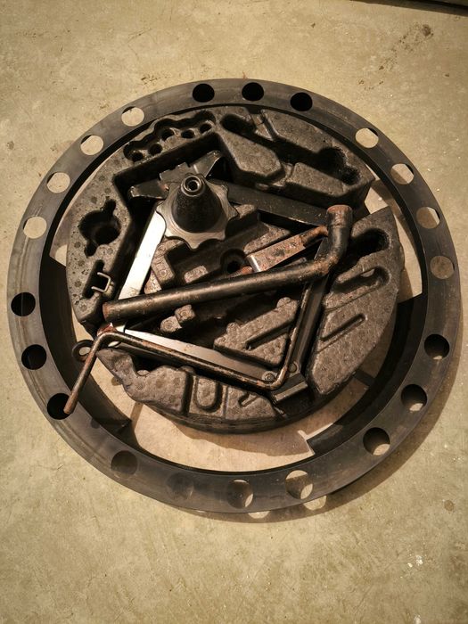 Оригинален крик и ключ за Опел Вектра C