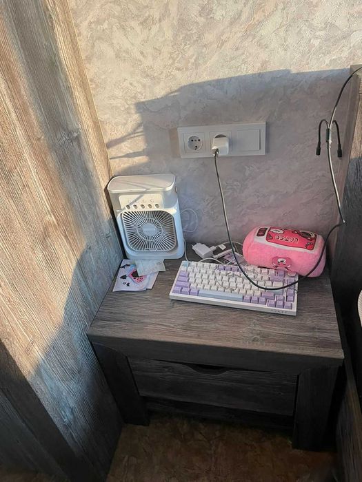 Спальный гарнитур в комплекте!