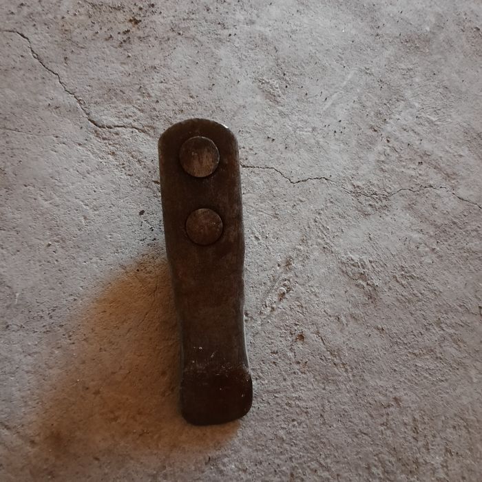 Зубя от ковша погрузчика