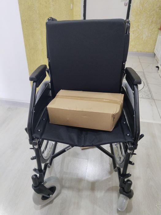Продам инвалидную коляску